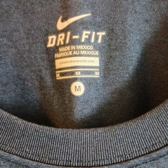 Nike Titan Football T-Shirt Women's Size M - Picture 3 of 3